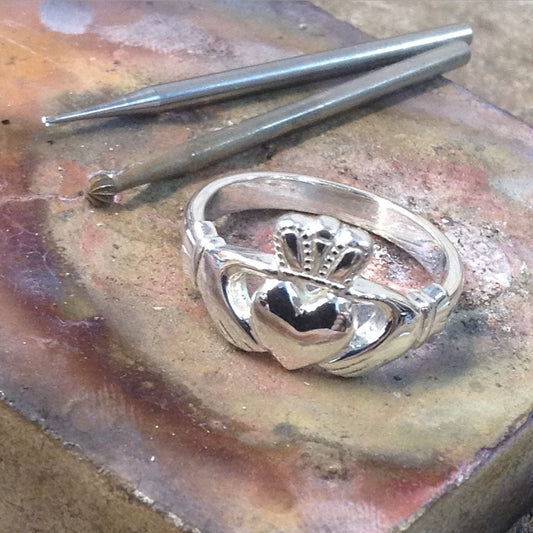 claddagh ring