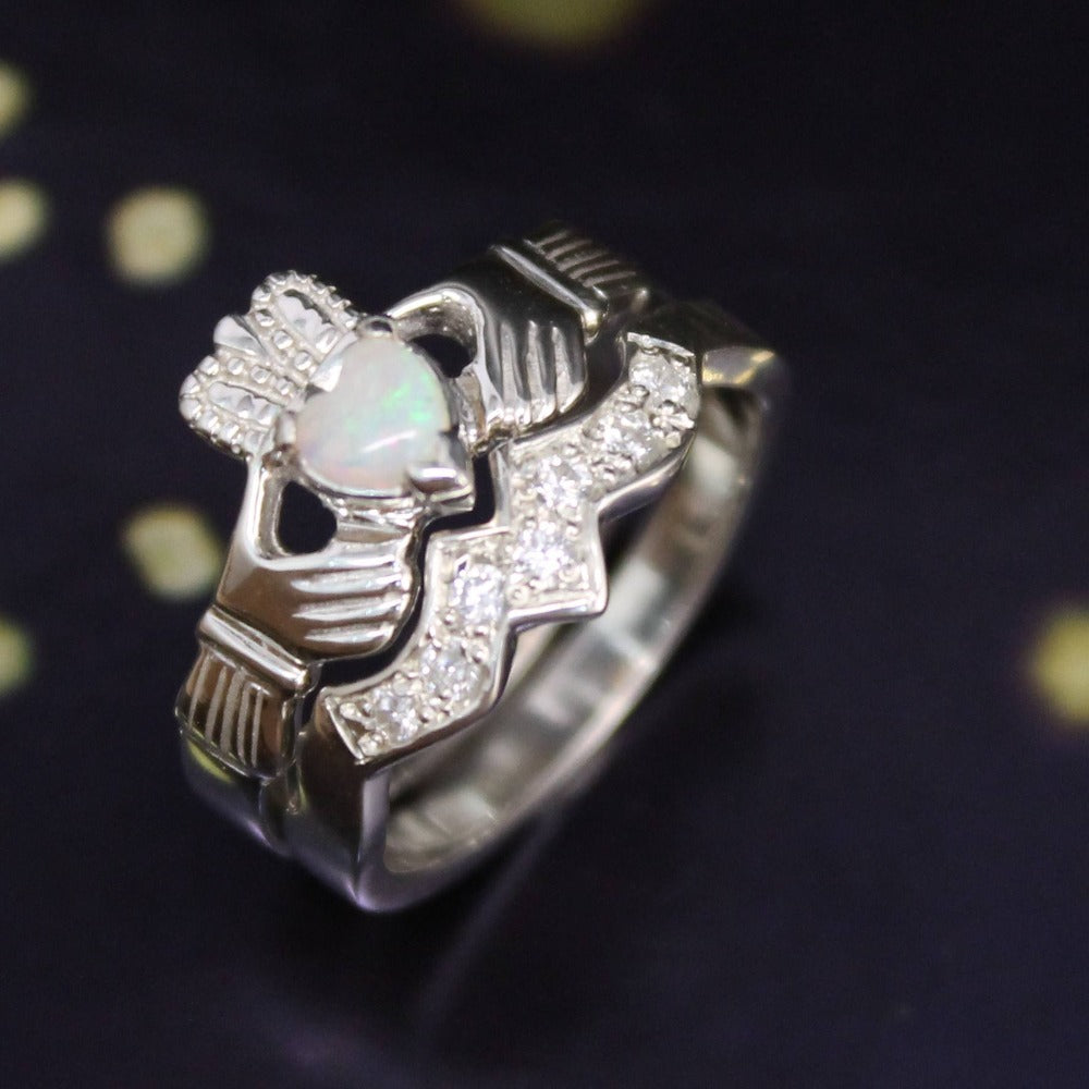 Claddagh ring