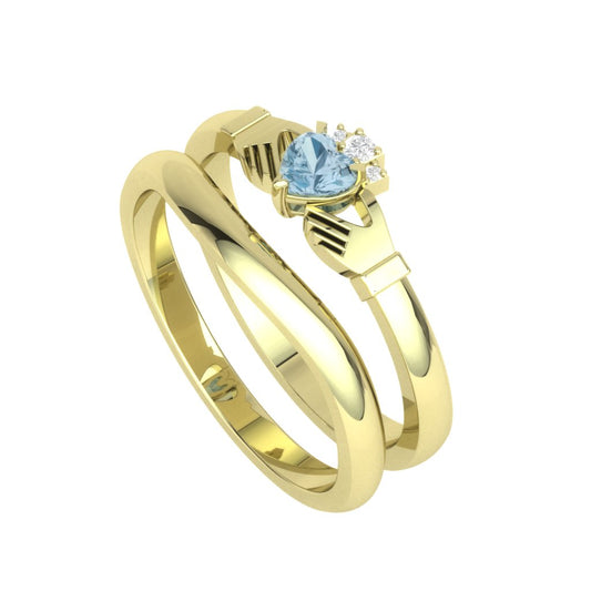 gold claddagh ring