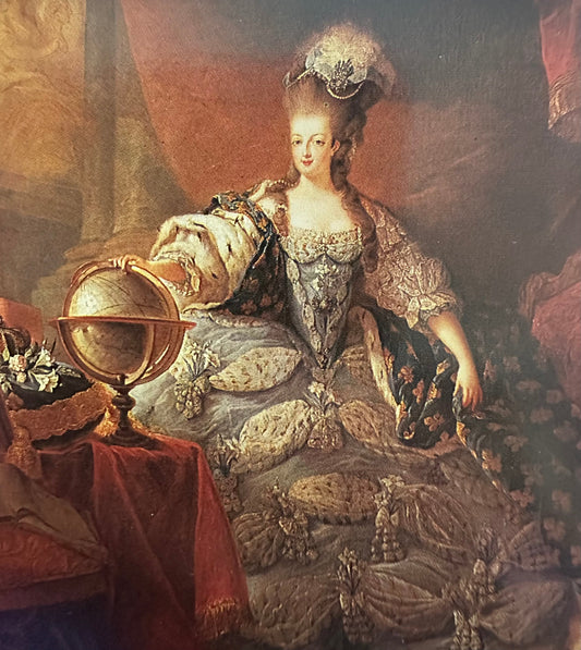 FAMOUS DIAMONDS MARIE - ANTOINETTE BLUE