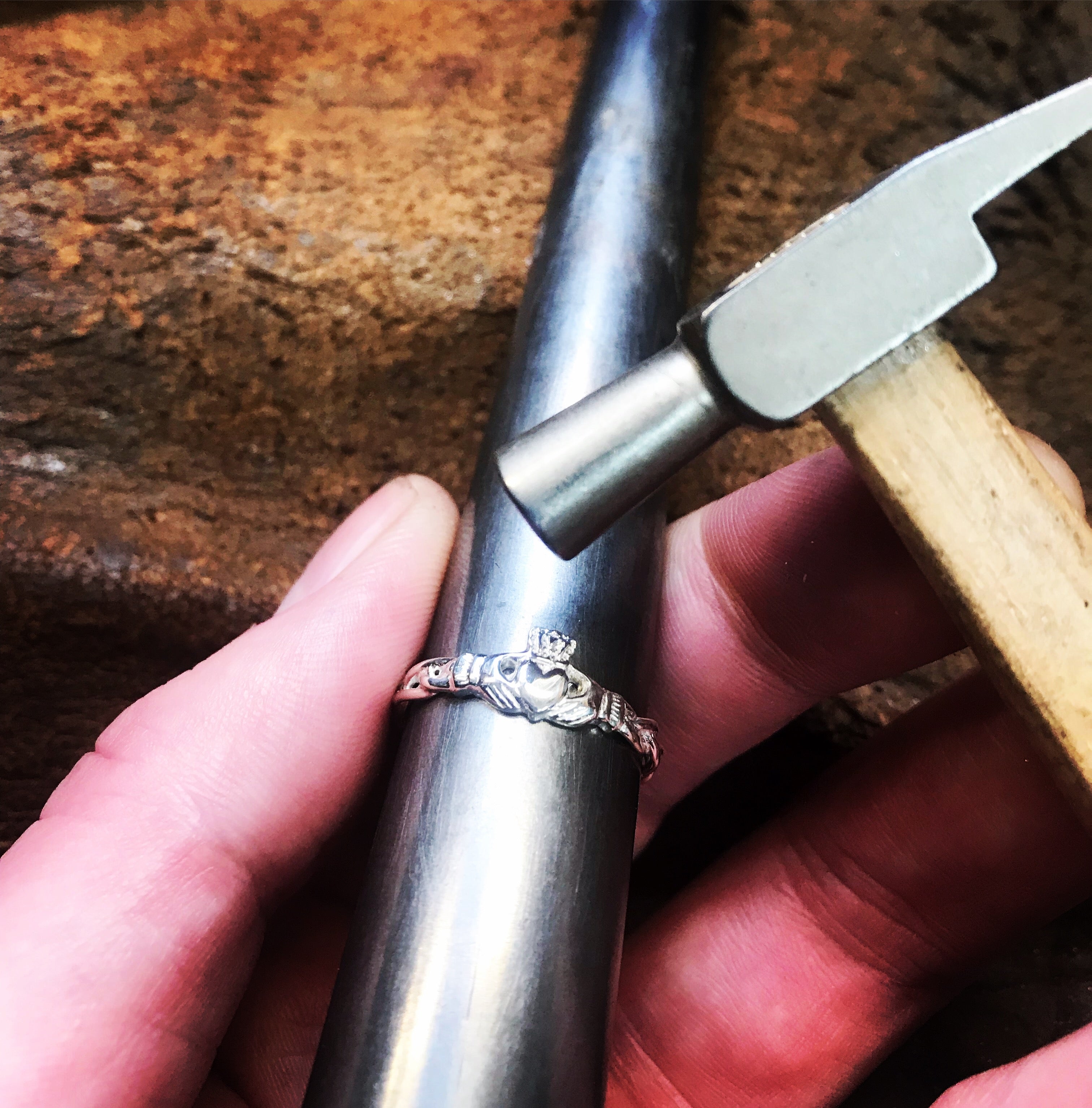 The History of all Rings from ancient origin to the Claddagh ring ...
