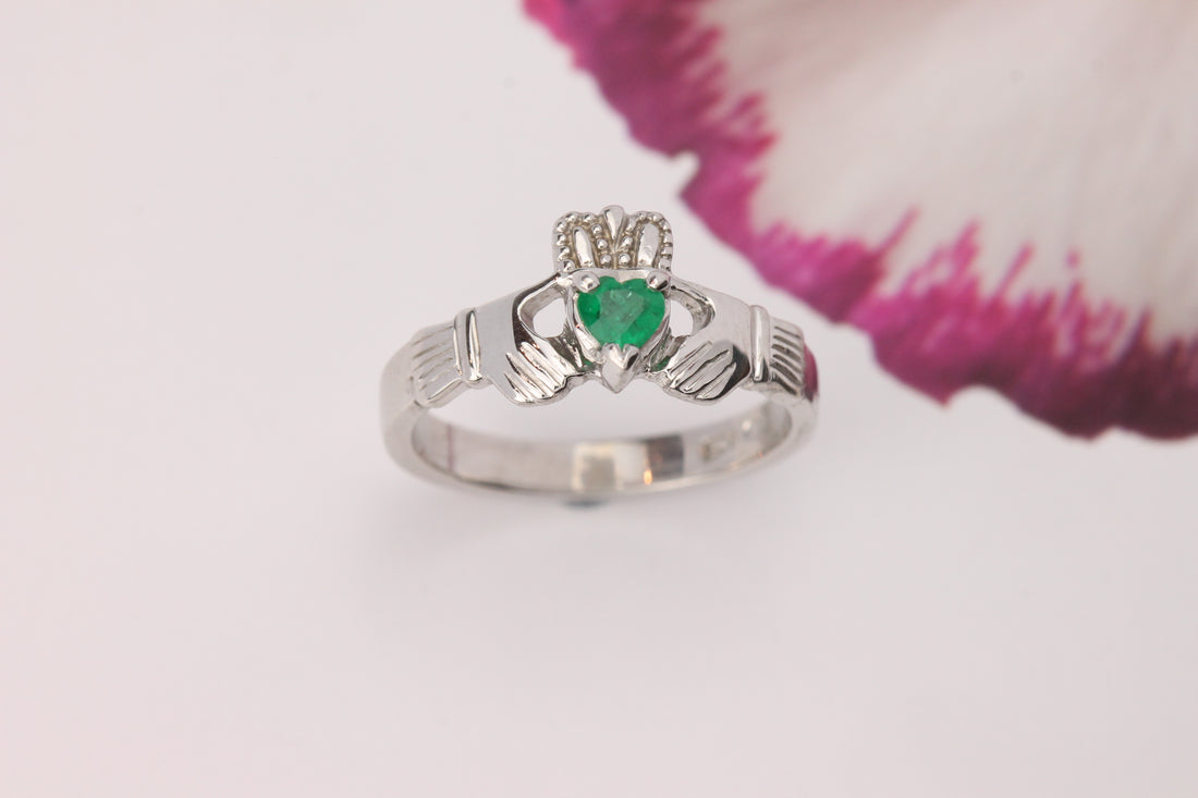 claddagh ring, emerald
