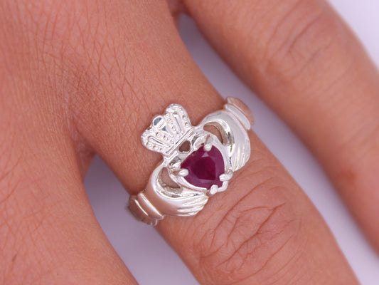 claddagh ring