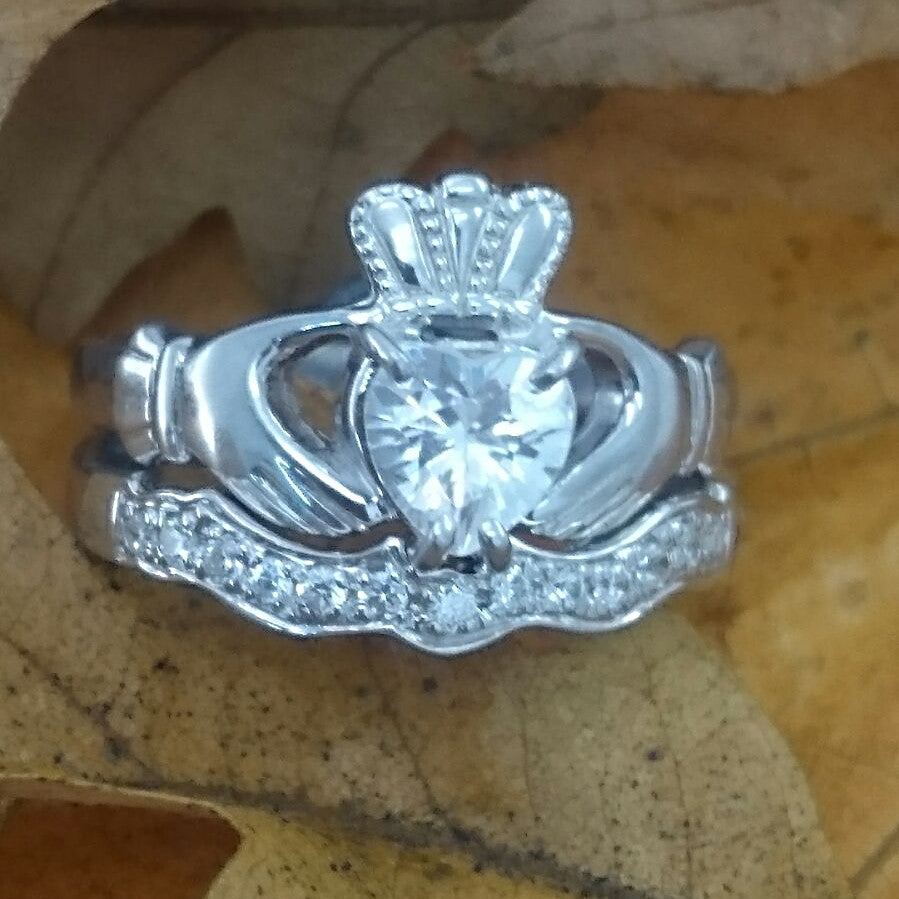 claddagh ring wedding set 