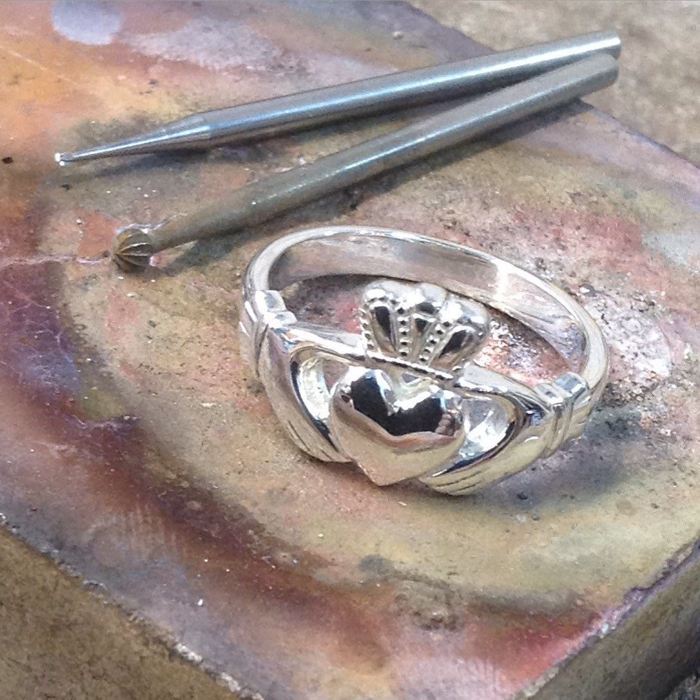 claddagh ring 
