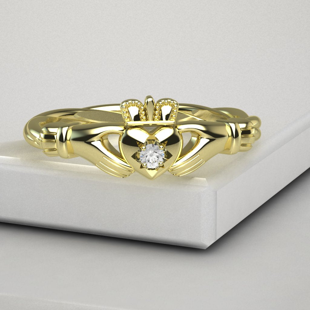 diamond claddagh ring