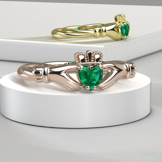 emerald claddagh ring 
