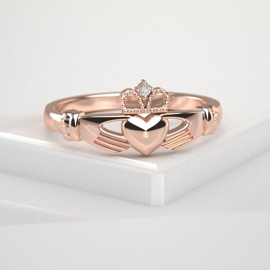 diamond claddagh ring