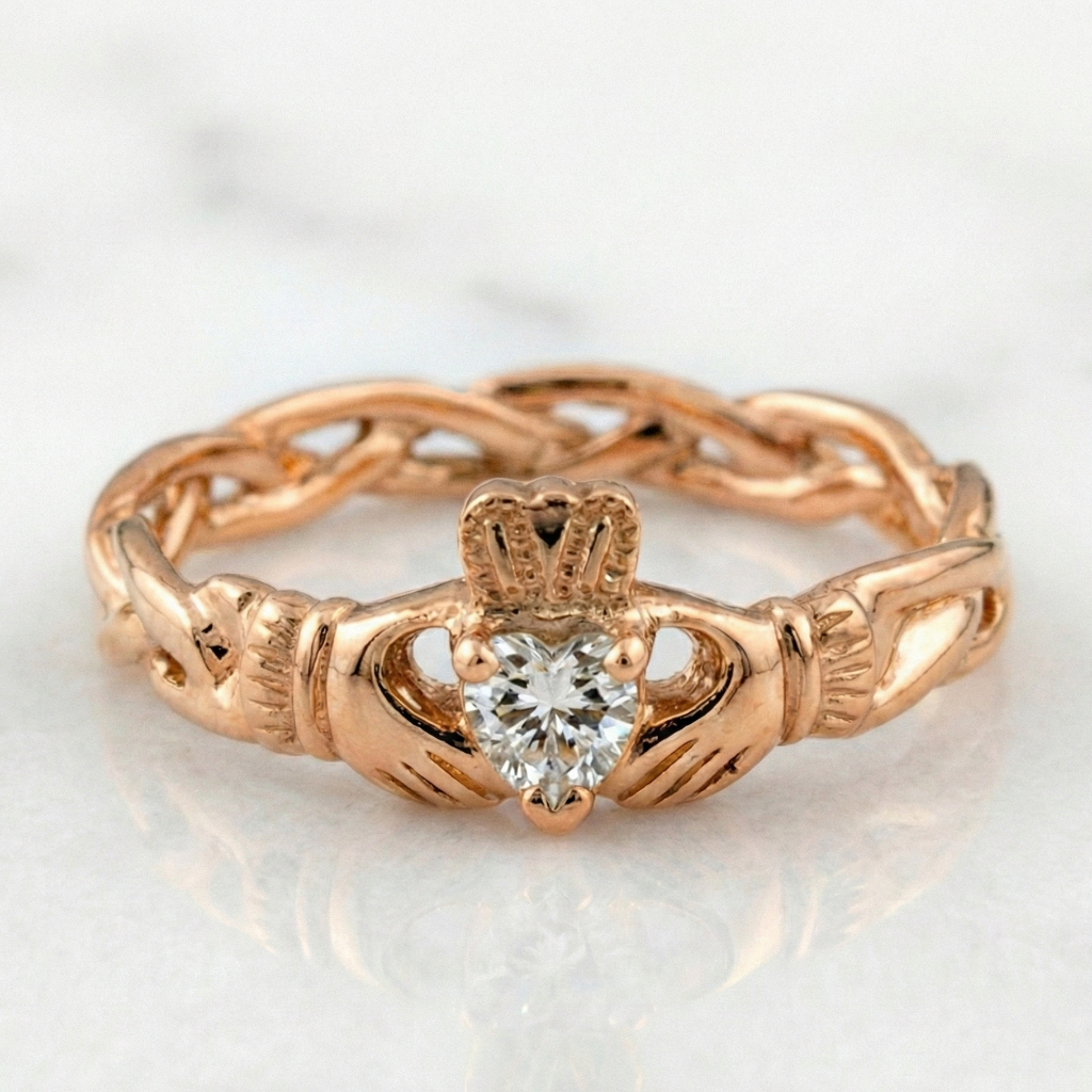 cladadgh ring rose gold