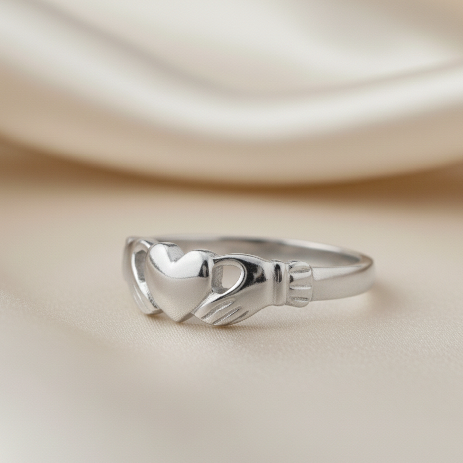 claddagh ring no crown fenian  white gold