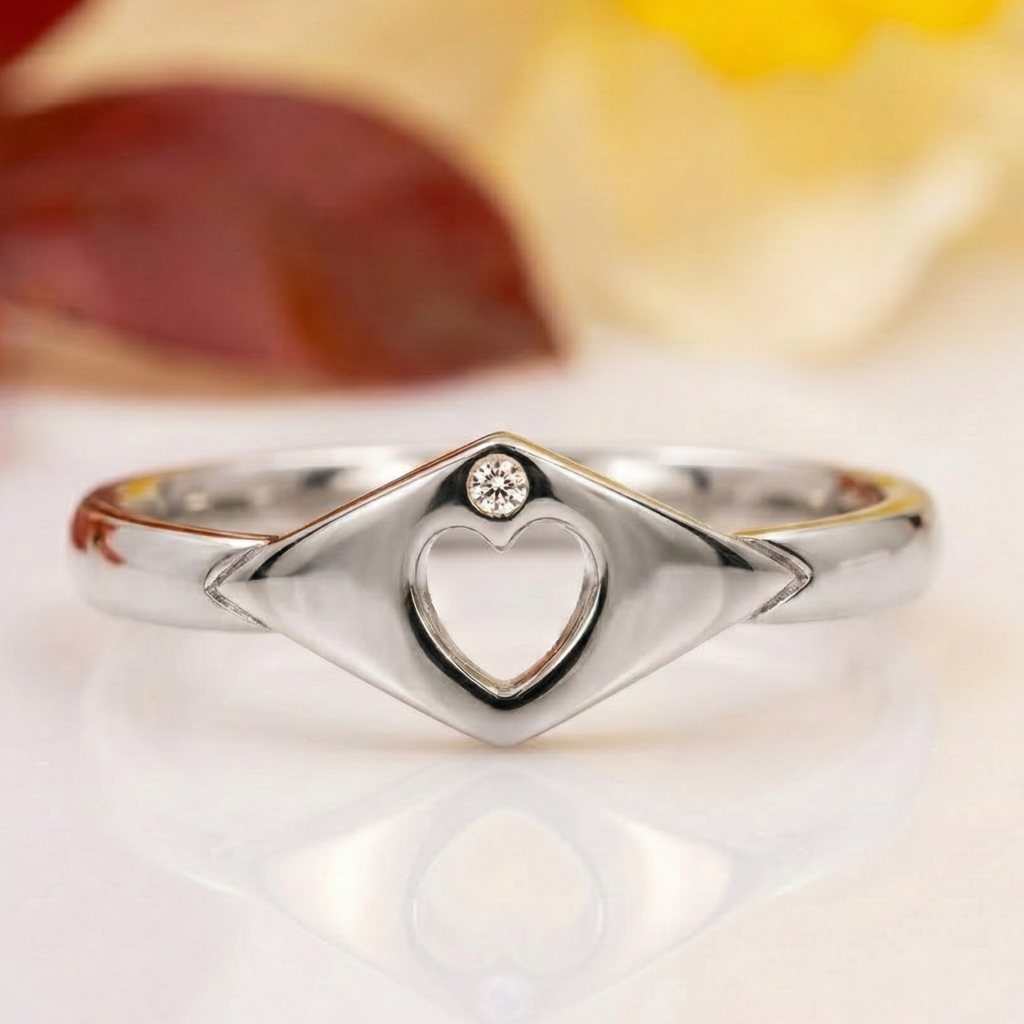 modern claddagh ring design