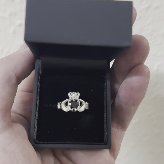 claddagh ring 