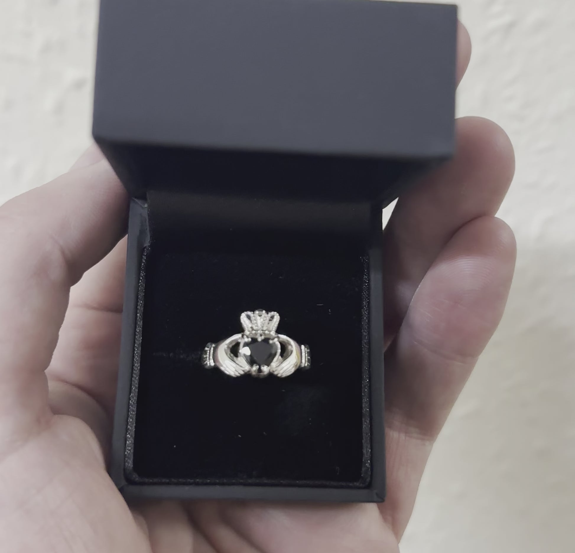 claddagh ring 