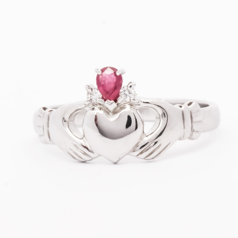 Claddagh ring