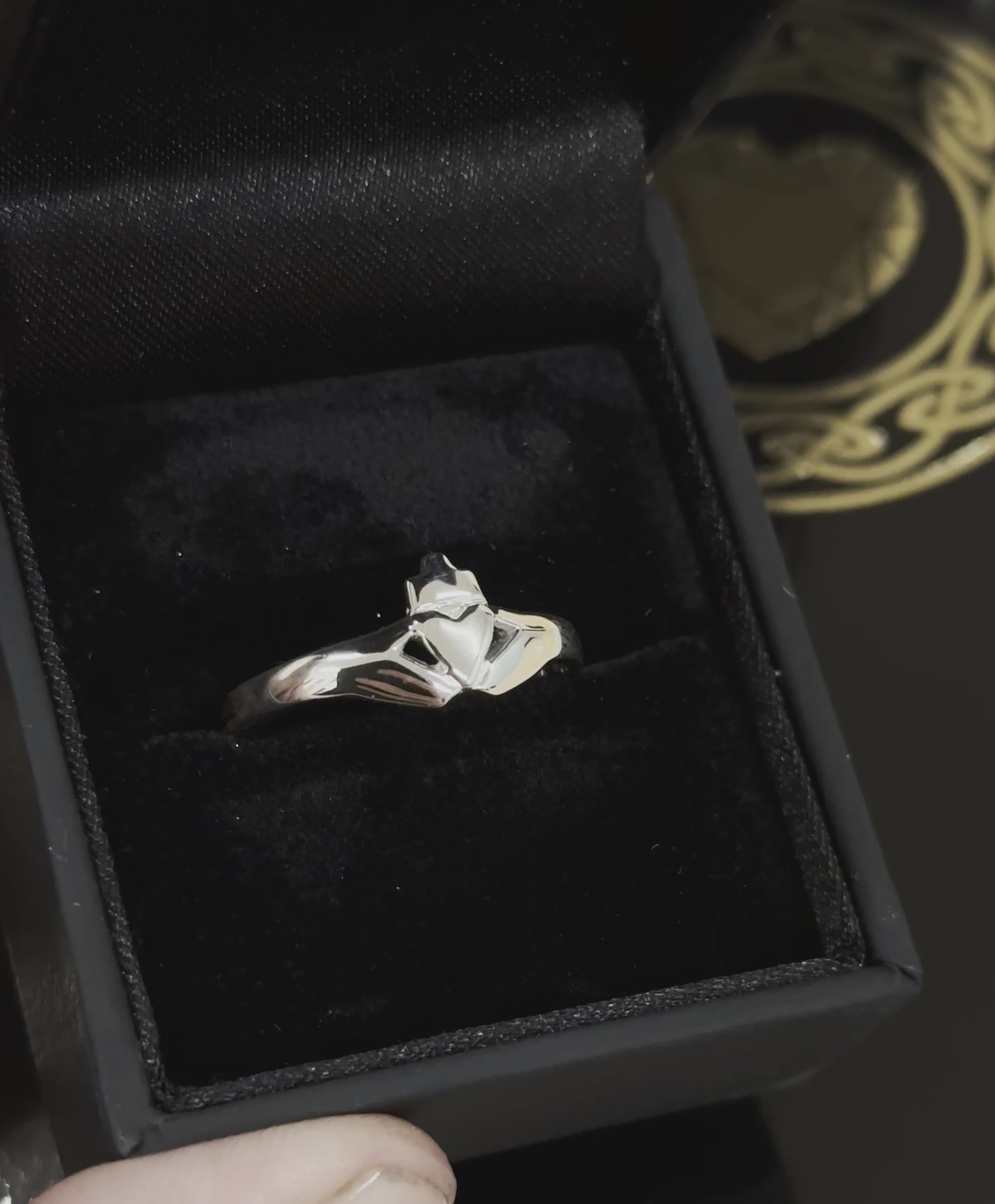 claddagh ring