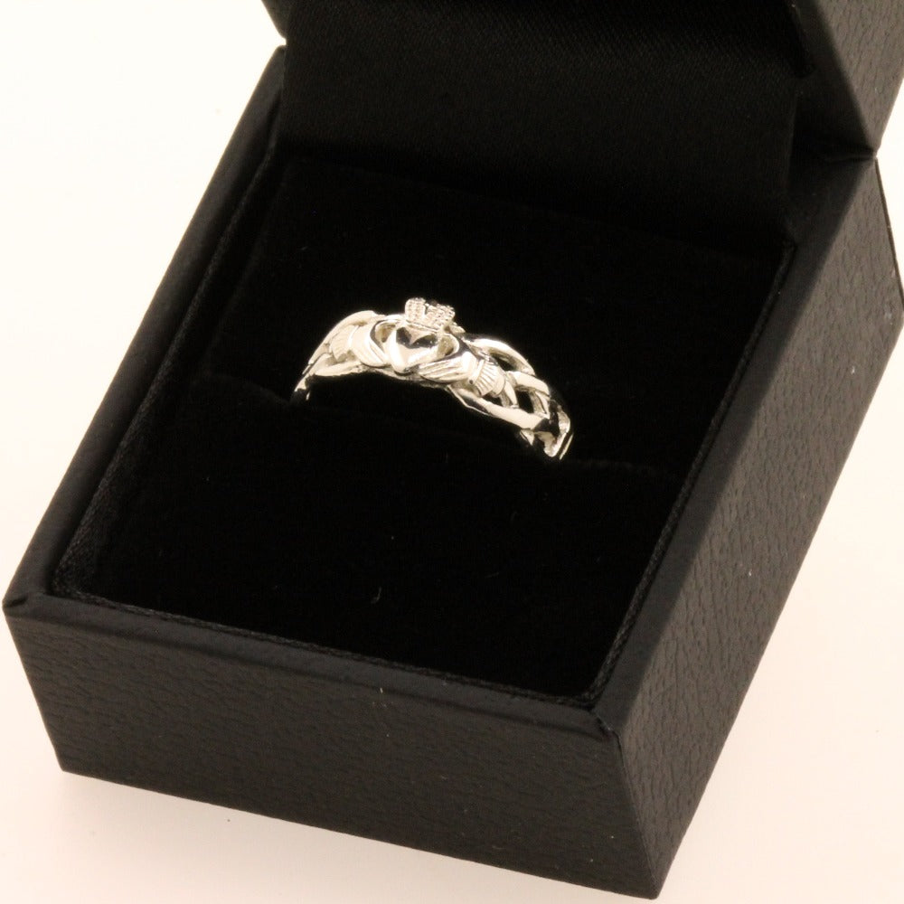 claddagh ring