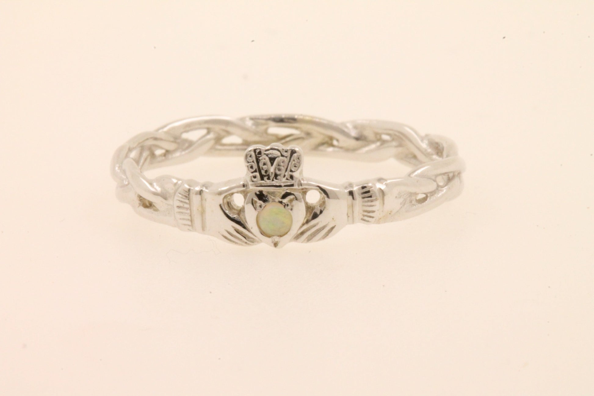 claddagh ring