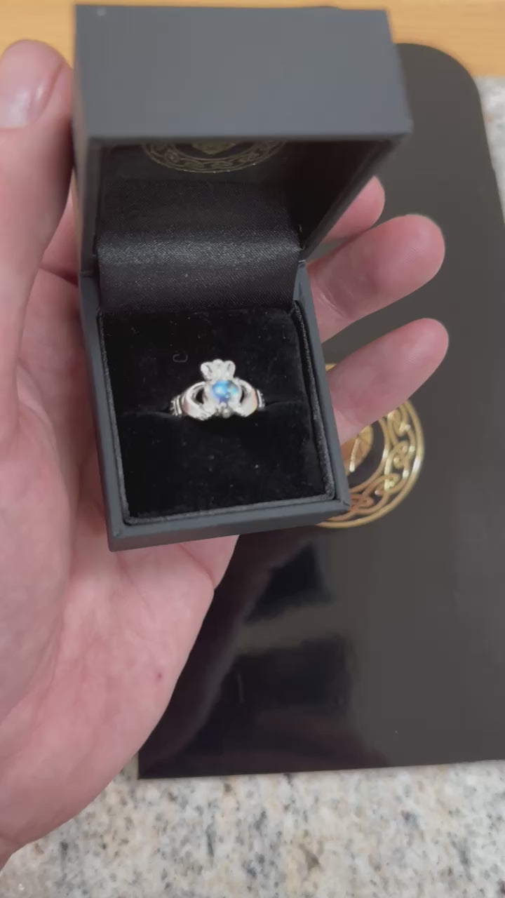 claddagh ring 