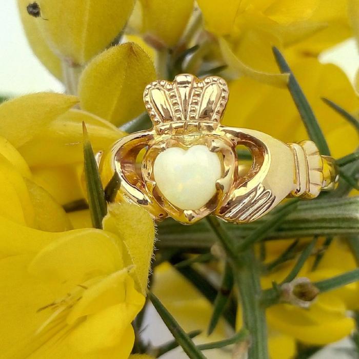 Opal Claddagh ring 14k gold.