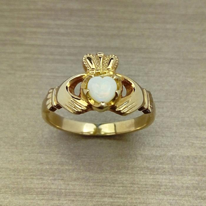 Opal Claddagh ring 14k gold.