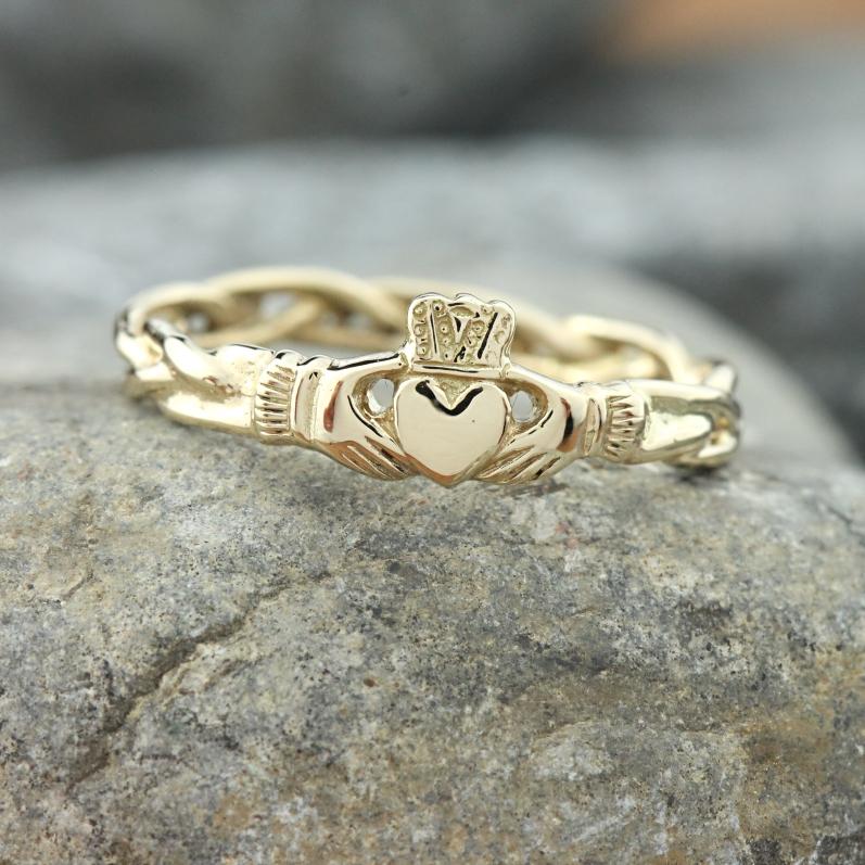 Gold Claddagh ring, ladies claddagh ring on celtic rope band