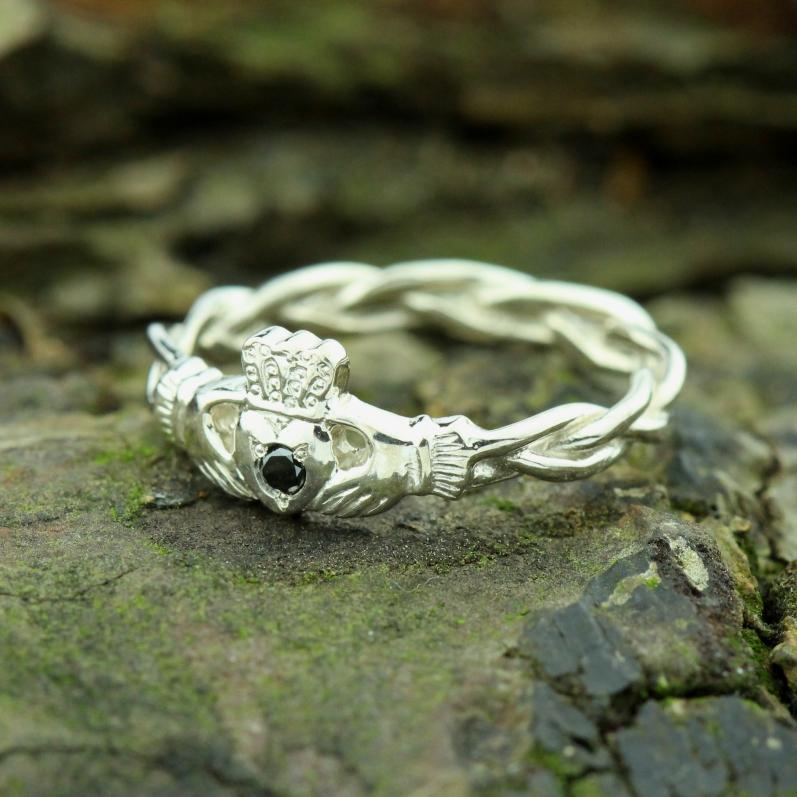 claddagh ring. Traditional Irish ring