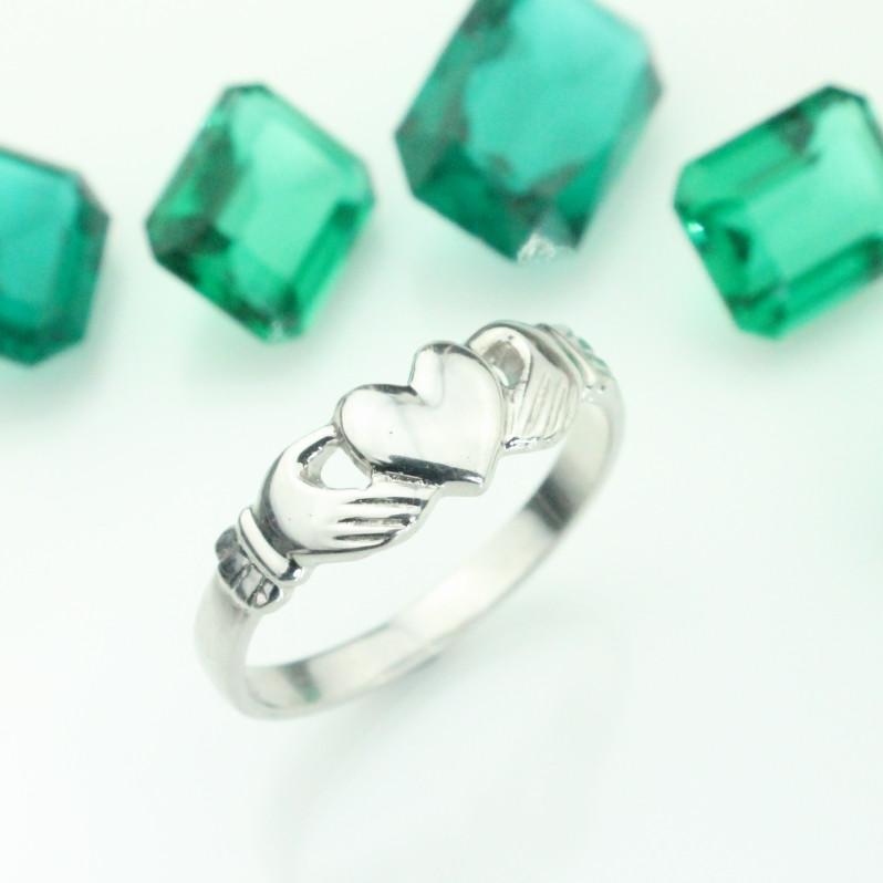 claddagh ring 