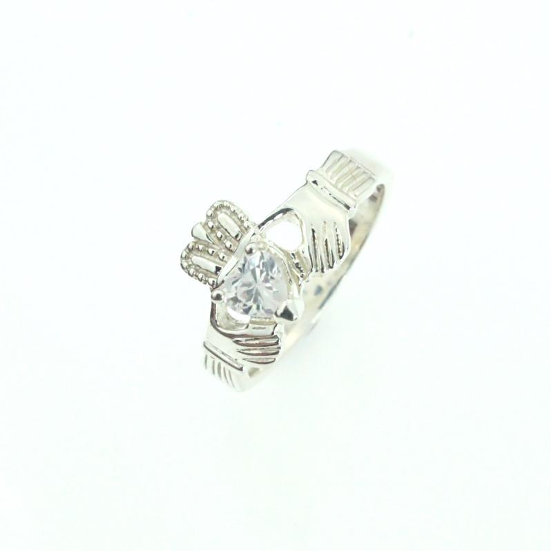 claddagh ring