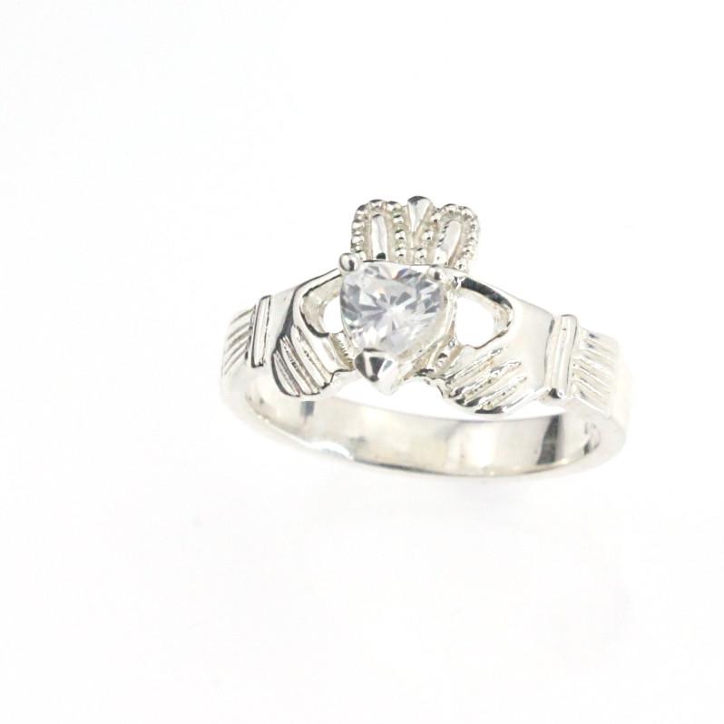 claddagh ring