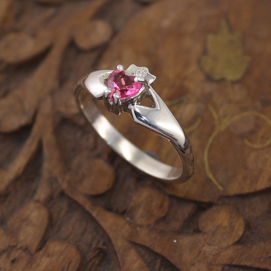 Claddagh ring