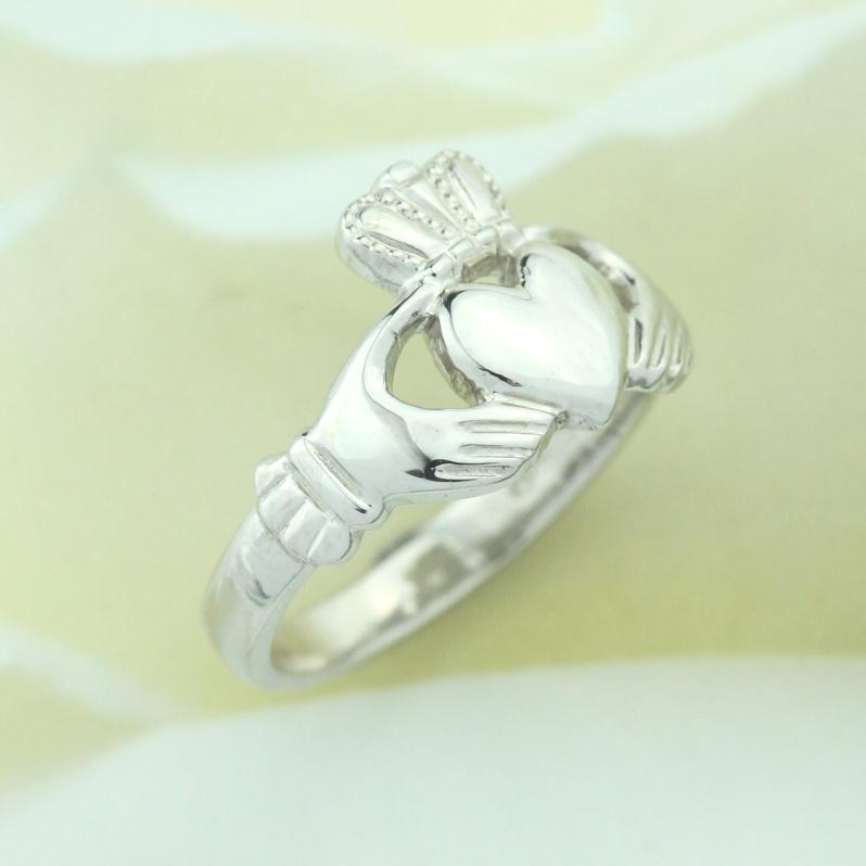  Claddagh Ring