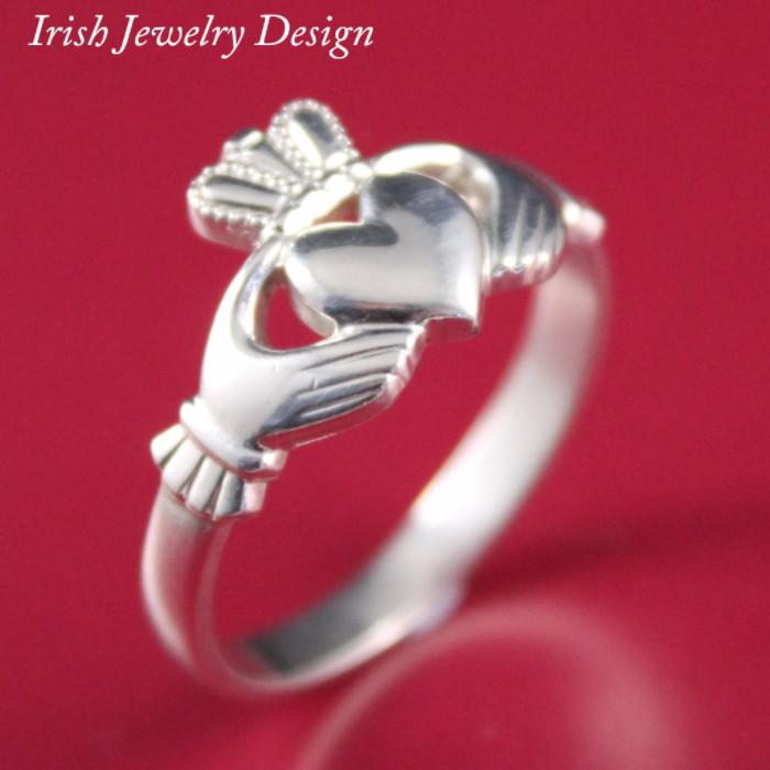  Claddagh Ring