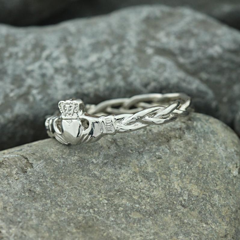 Claddagh ring