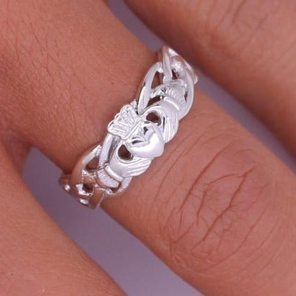 claddagh ring