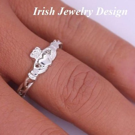 Claddagh ring