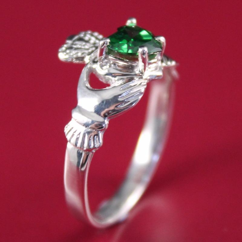 claddagh ring