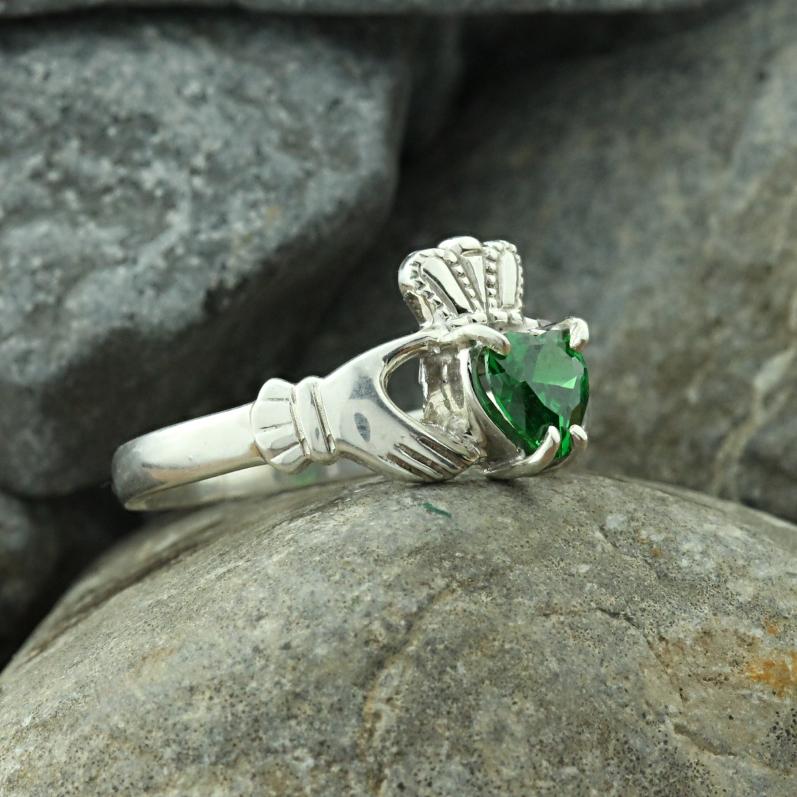 claddagh ring