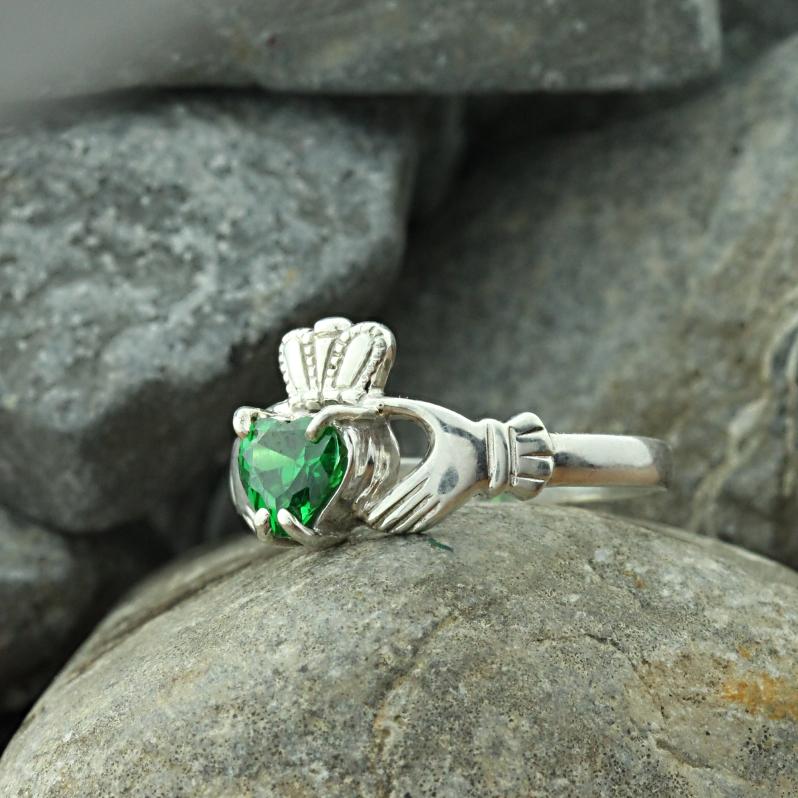 claddagh ring