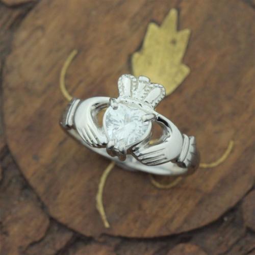 claddagh ring