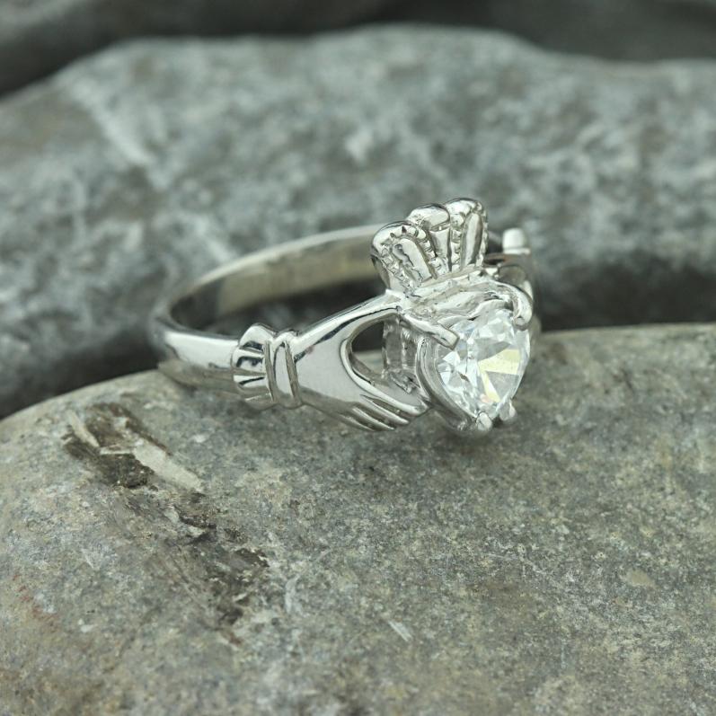 claddagh ring