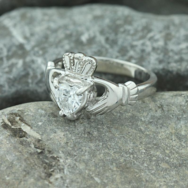 claddagh ring