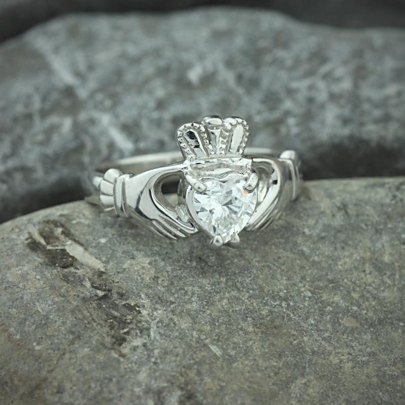 claddagh ring