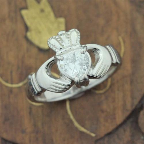 claddagh ring