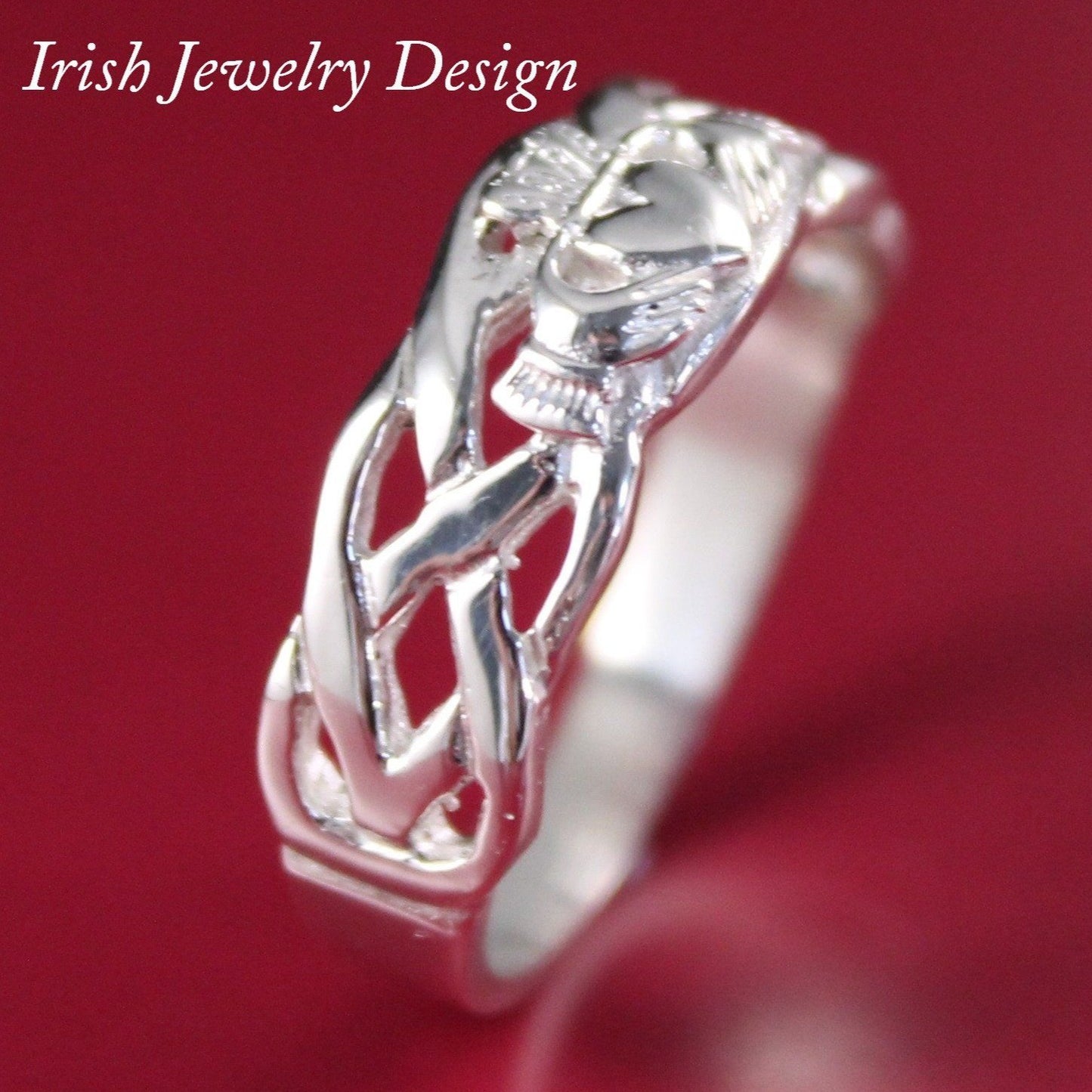 mens claddagh ring 