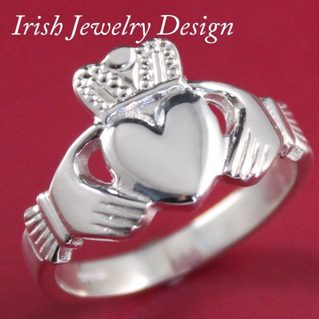 mens claddagh ring 