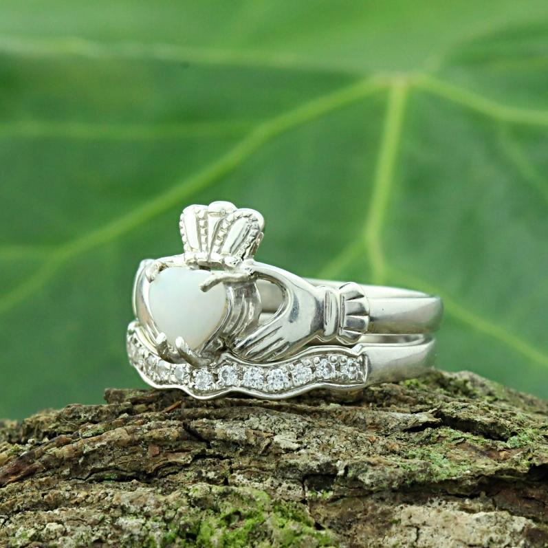 White Bronze Irish Claddagh Ring - PS-WZMG058-R - Medieval Collectibles