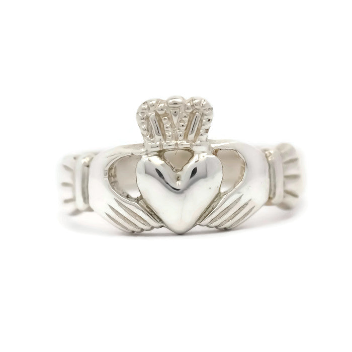 mens claddagh ring