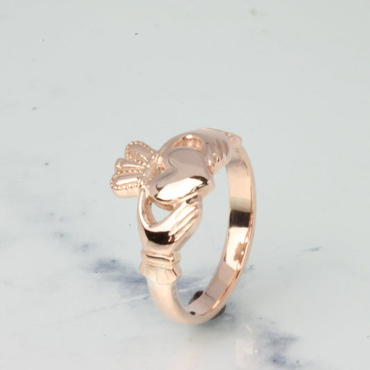 rose gold claddagh ring