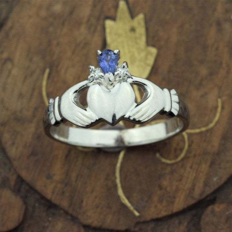 sapphire claddagh ring 